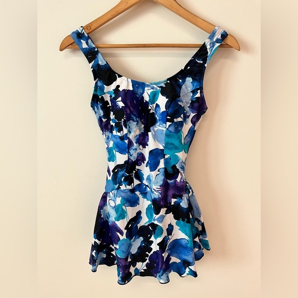 Maxine of Hollywood Women's Swimsuit Size 6 Floral One Piece Skirt Dress Sample - Picture 2 of 12